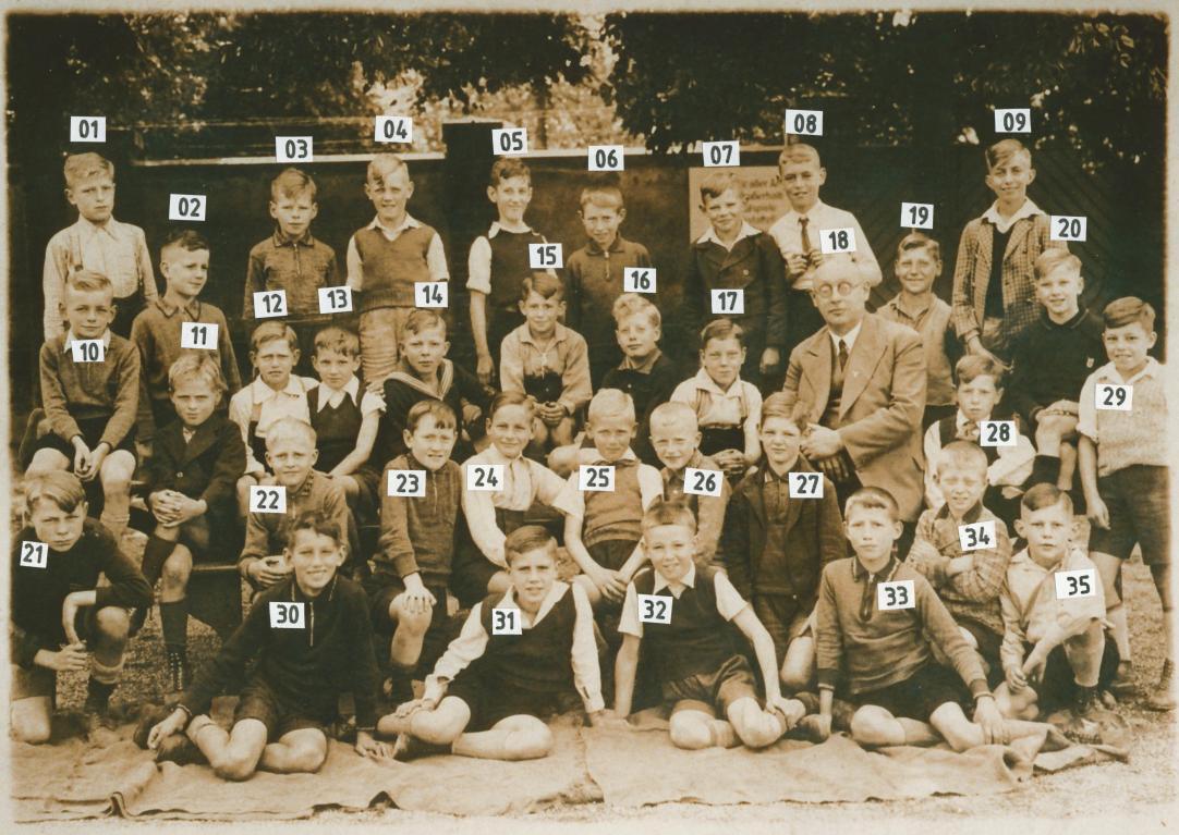 1076b Volksschule Anrath Jahrgang 1927-28