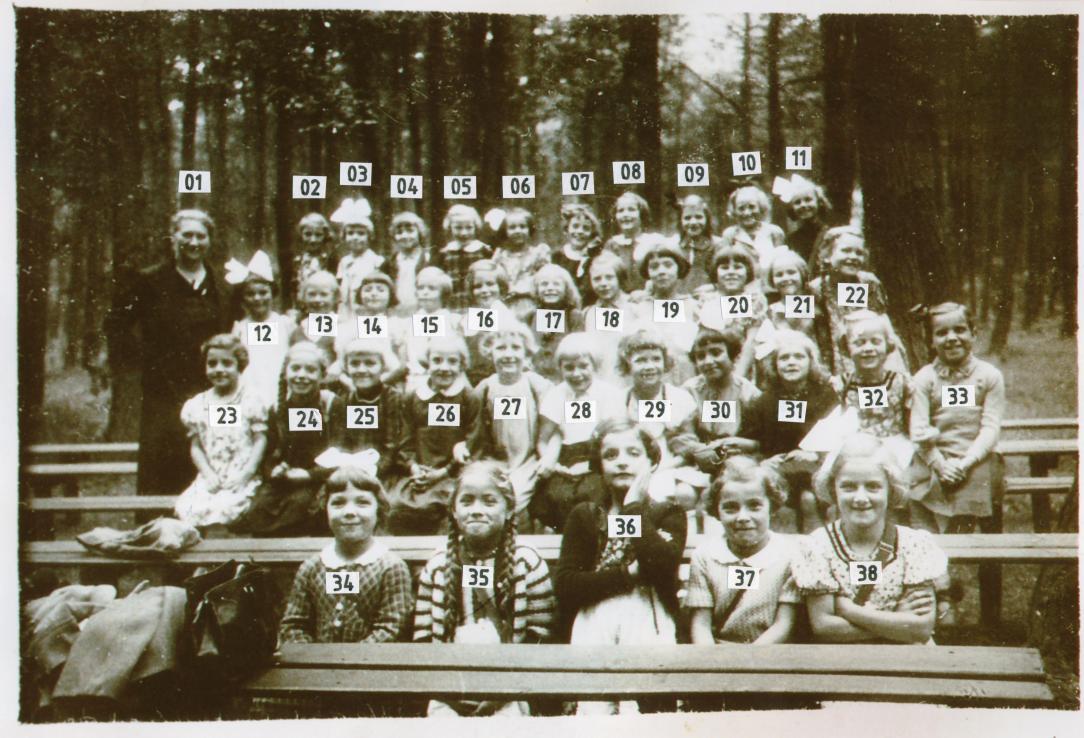 1083b Volksschule Anrath Jahrgang 1929-30