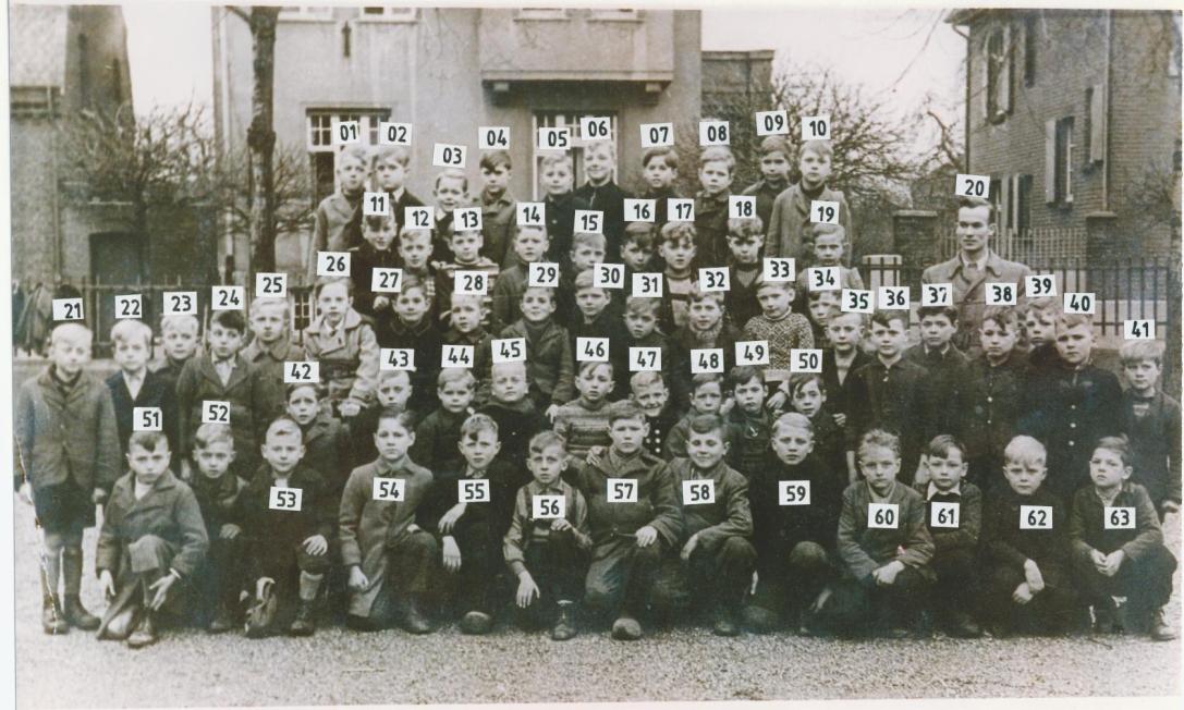 1133b Volksschule Anrath Jahrgang 1938-39-40