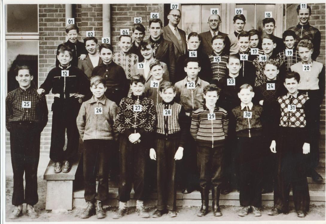 1149b Volksschule  Anrath Jahrgang 1940-41