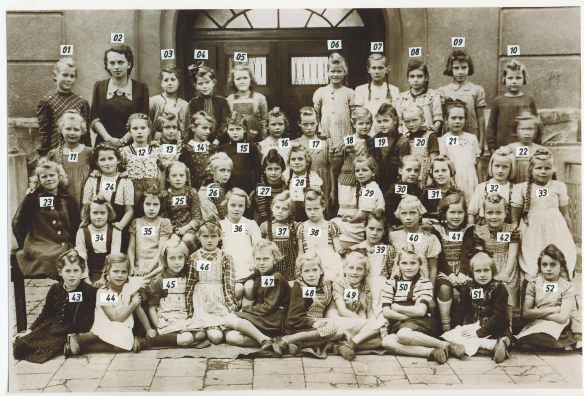 1154b Volksschule  Anrath Jahrgang 1940-41