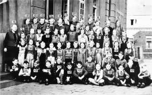 1198b Volksschule Anrath Jahrgang 1942-43