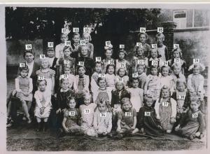 1204b Volksschule  Anrath Jahrgang 1943-44